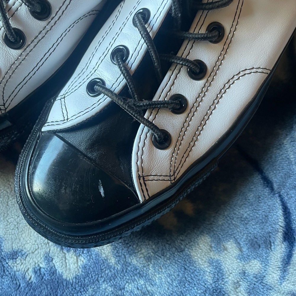 Stylish Black and White High-Top Sneakers - Picture 6 of 7